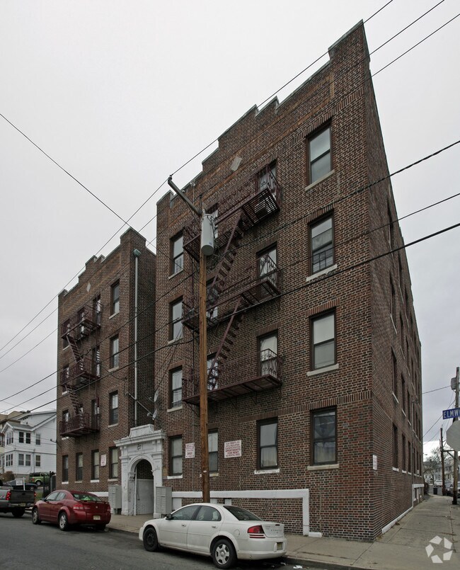26-28 Elmwood Ave - 26 Elmwood Avenue