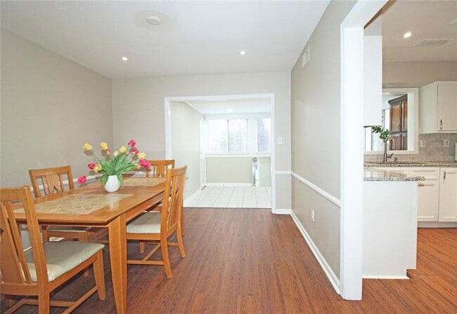 Building Photo - 38 La Rue Pl NW