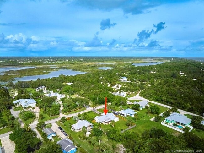 Foto del edificio - 4811 NE Savannah Rd