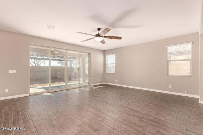 Foto del edificio - 13607 W Desert Moon Way