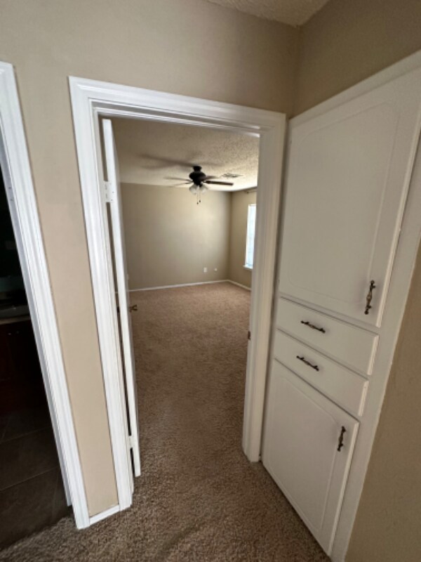 Foto del edificio - 6711 SW Chaucer Dr