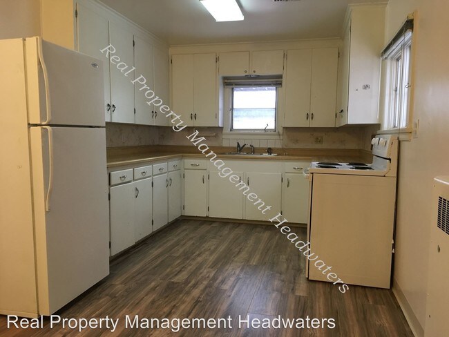 Building Photo - 406 N Hoback St