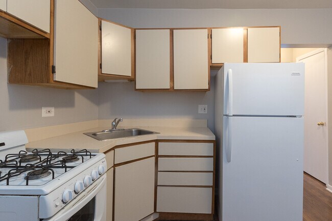 Foto del edificio - 5748 N Winthrop Ave
