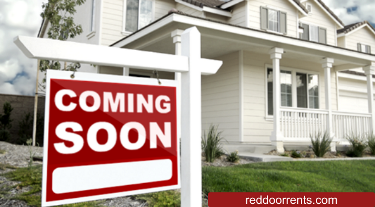 Foto del edificio - COMING SOON! Spacious 4-Bedroom Home in De...