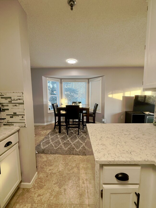 Foto del edificio - 14546 Cobalt Ave