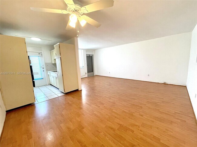 Foto del edificio - 441 Collins Ave