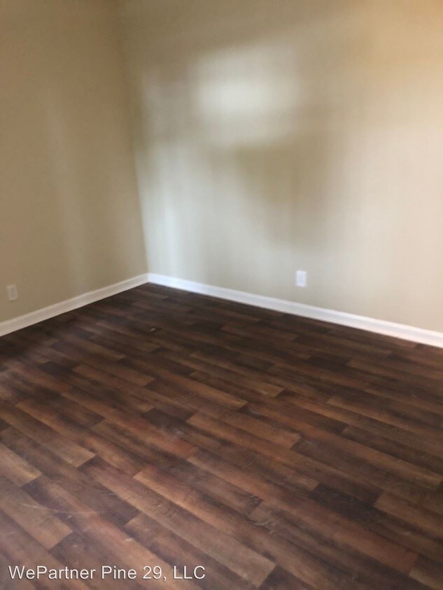 Foto principal - 296 Pine St NW