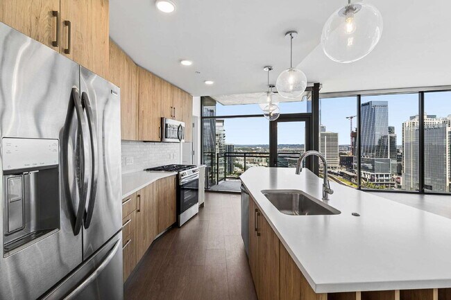 Building Photo - Luxury Gulch Living 2-Bedroom 2.5 Bathrooms Condo with Skyline Views & Private Balcony in Nashville