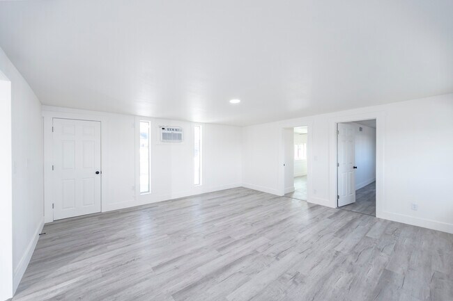 Foto del edificio - Ephrata Commercial Building