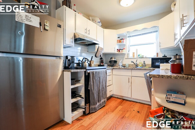 Building Photo - 81-83-83 Orange St