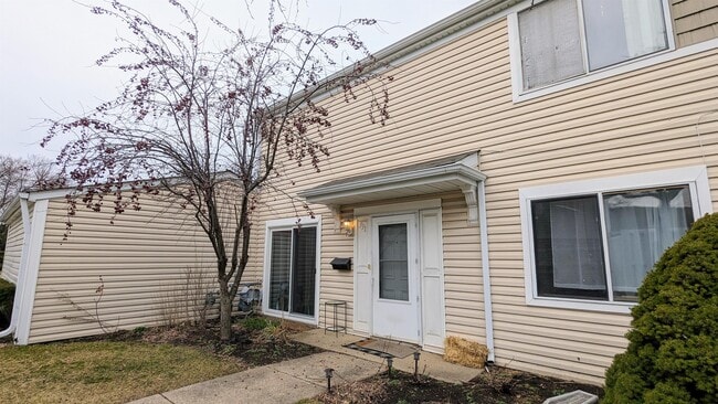 Foto del edificio - 791 Barnaby Pl