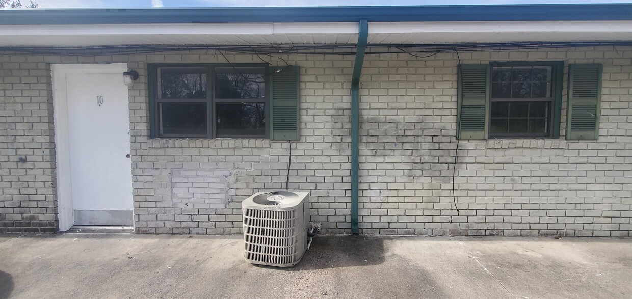 Primary Photo - 900 Vernon Ave
