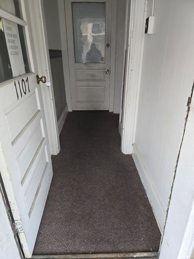 Foto del edificio - 1107 W King St