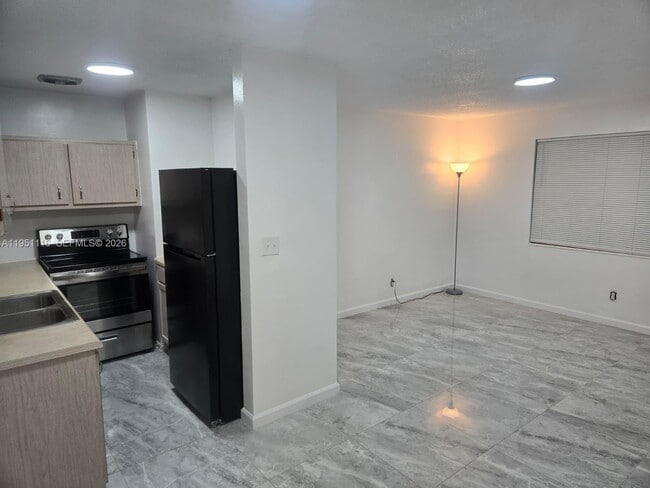 Foto del edificio - 5120 NE 18th Ave