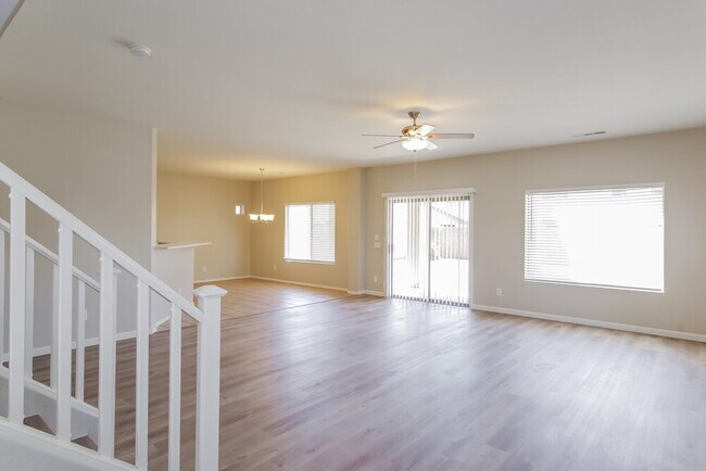 Foto del edificio - 13045 W Columbine Dr