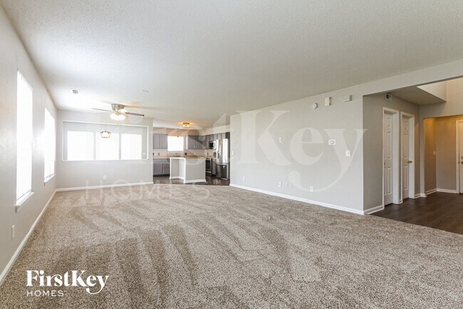 Foto del edificio - 8114 Grove Berry Dr