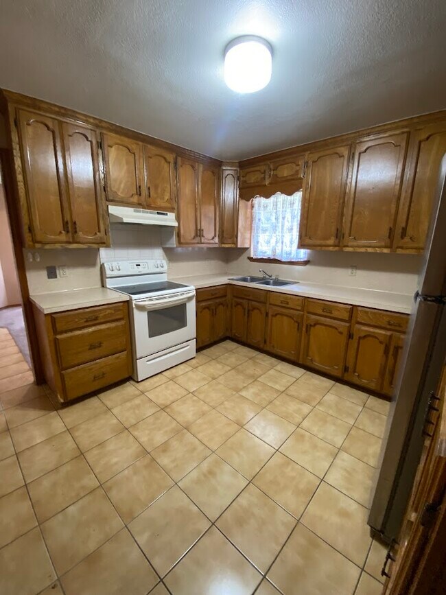 Foto del edificio - 1305 James Cir