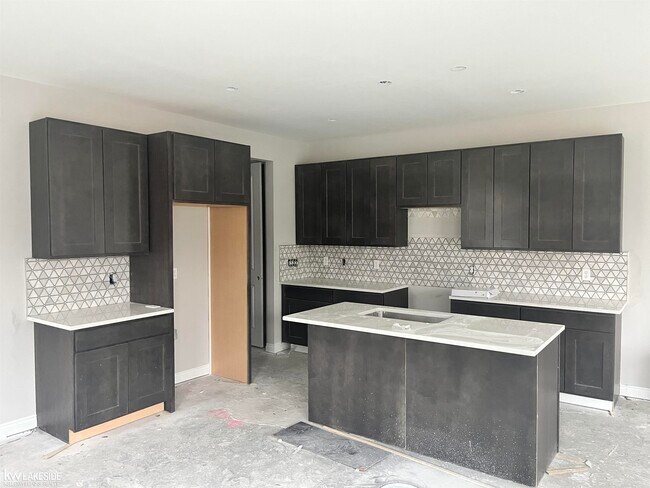 Building Photo - 11375 Izik's Way