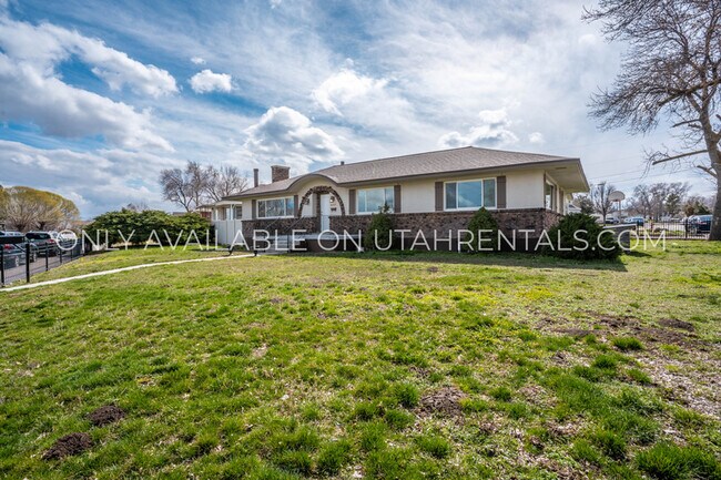 Foto del edificio - 8335 Western Dr