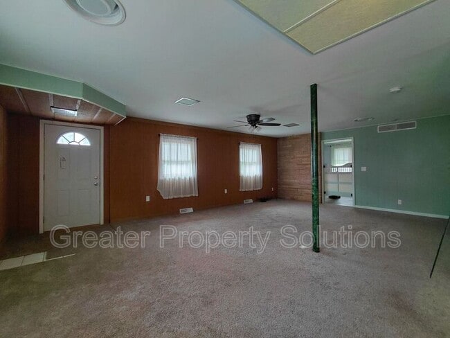 Building Photo - 14433 Morse St