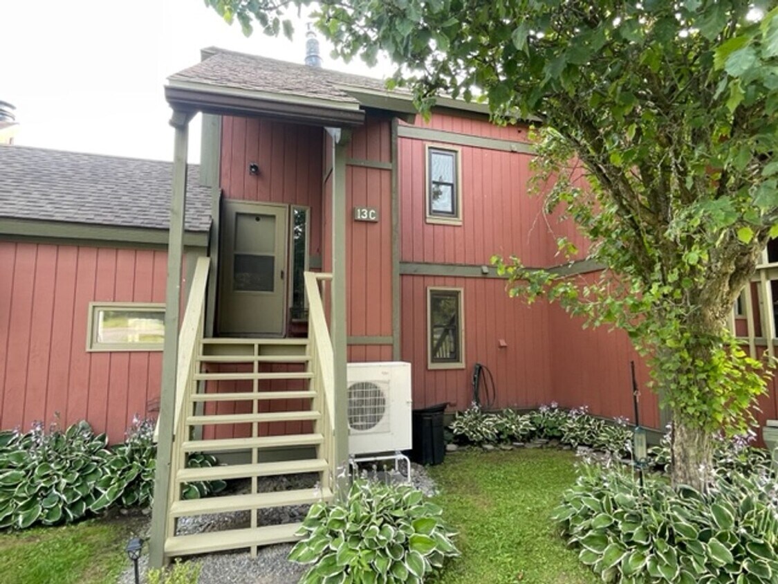 Beautiful & Completely Remodeled 2 Bedroom... Condo for Rent in