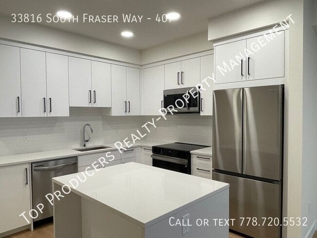 Building Photo - Brand New Condo
