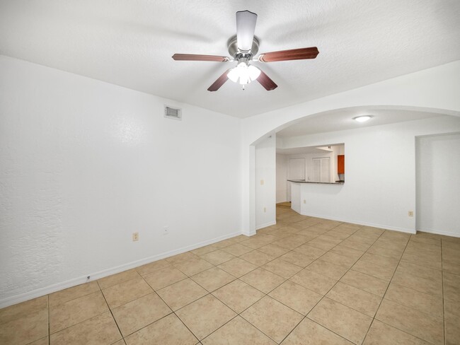 Foto del edificio - 148 SW Peacock Blvd