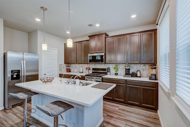 Foto del edificio - 1529 Beach Oak Dr