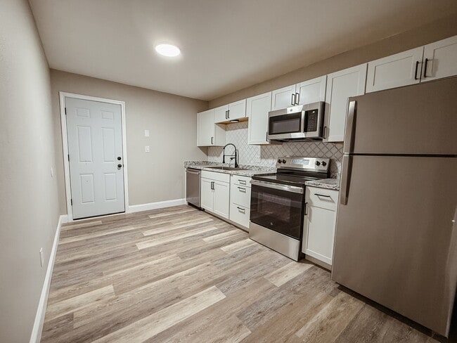 Building Photo - 9871 Guidy Ln