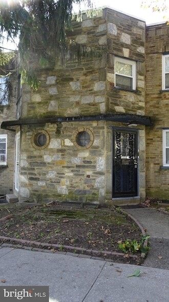 Building Photo - 6736 Blakemore St