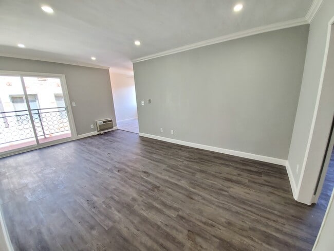 Building Photo - 1224 N Formosa Ave