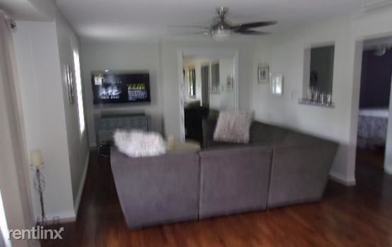 Foto del edificio - 8440 Bridge Lake Rd