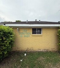 Building Photo - 3411 Drew St