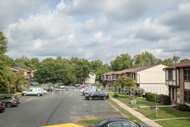 Building Photo - 113 Bourbon Ct