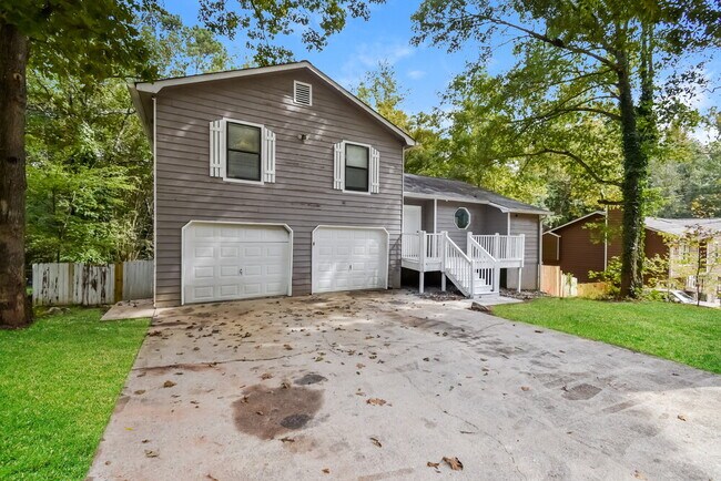 Foto del edificio - 4173 Woodcrest Dr