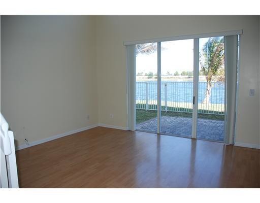 Foto del edificio - 4924 SW 151st Ave