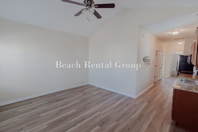Foto del edificio - Renovated and Close to the Beach