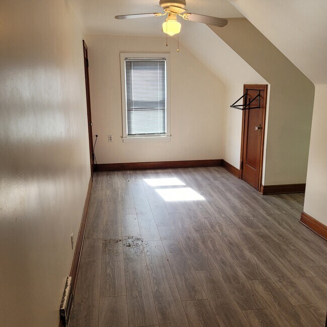 Foto del edificio - 3567 Chapin Ave