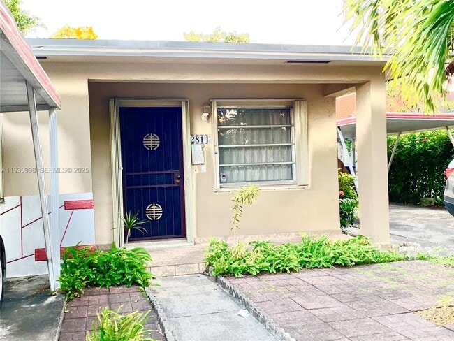 Foto del edificio - 2814 SW 7th St