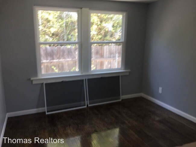 Building Photo - 3329-3329 Dale St