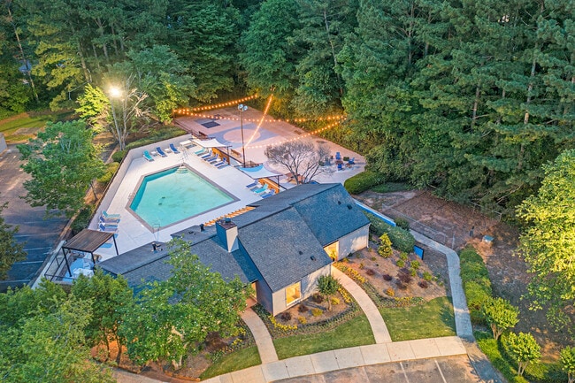 Clubhouse & Leasing Office - The Slate