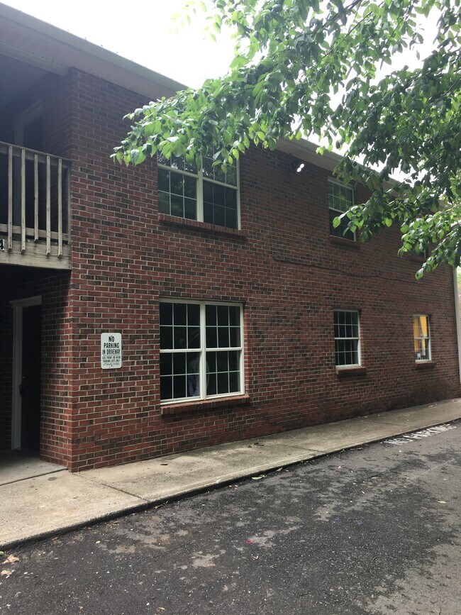Foto del edificio - 3854 Northeast Dr