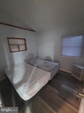 Building Photo - 131 S Commodore Dr