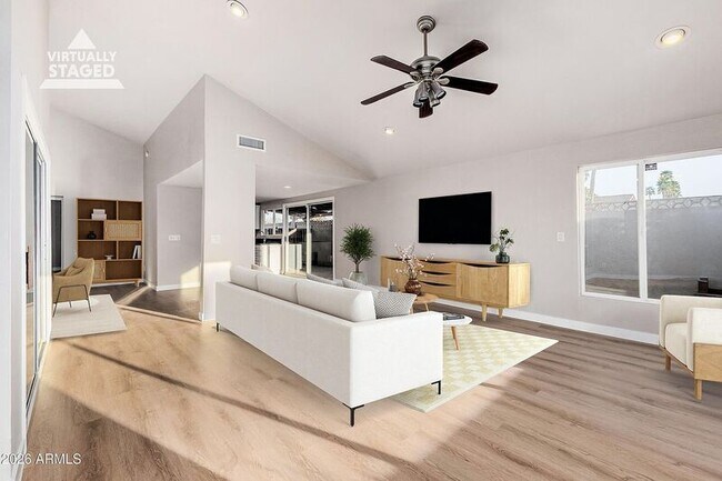 Foto del edificio - 2001 N 87th Way