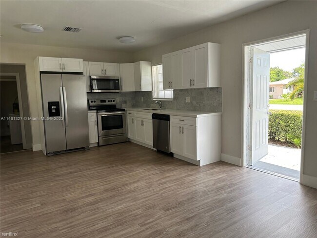 Foto del edificio - 3 br, 2 bath House - 3225 Garfield St