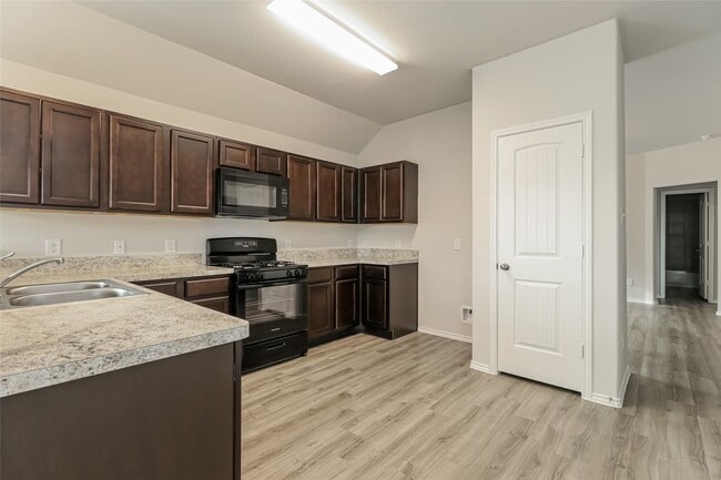 Building Photo - 22310 Porter Mountain Trl