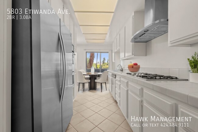 Foto del edificio - 5803 Etiwanda Ave