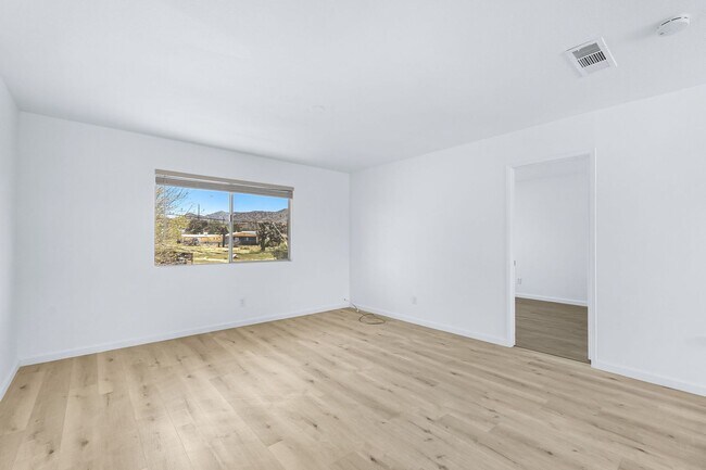 Foto del edificio - Move in Special $500 Deposit and Two Month...