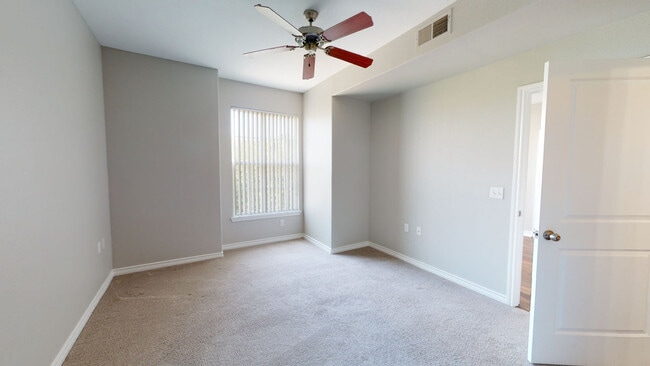 Interior Photo - Ridge at Blue Hills