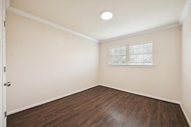 Foto del edificio - 214 W 17th St